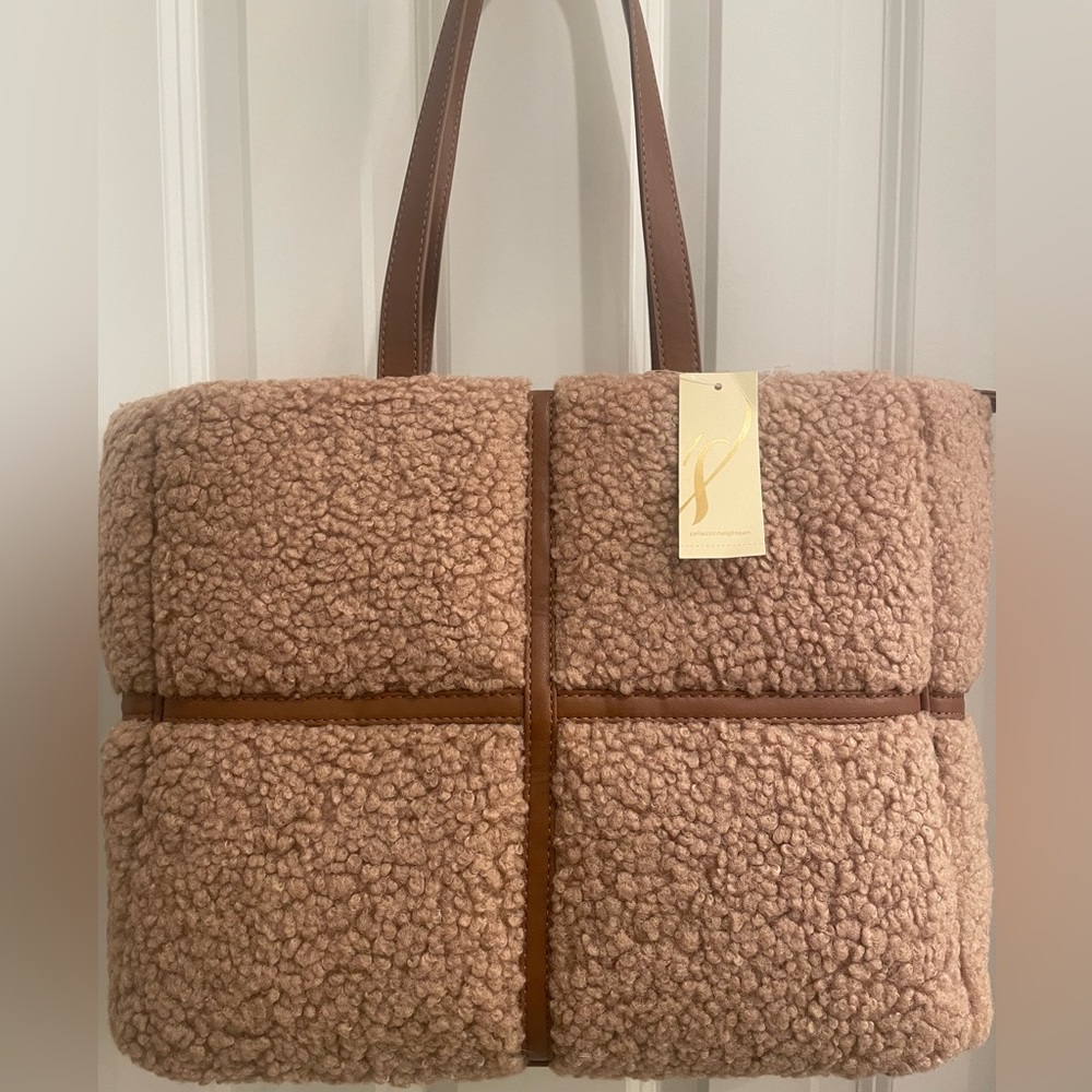 NWT Sherpa tote